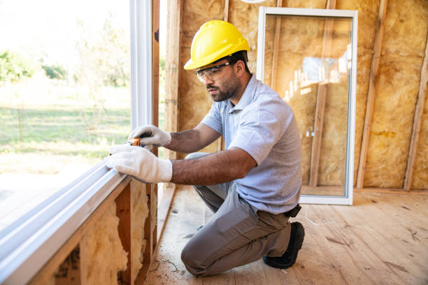 Best Insulation Repair Services  in East Farmingdale, NY